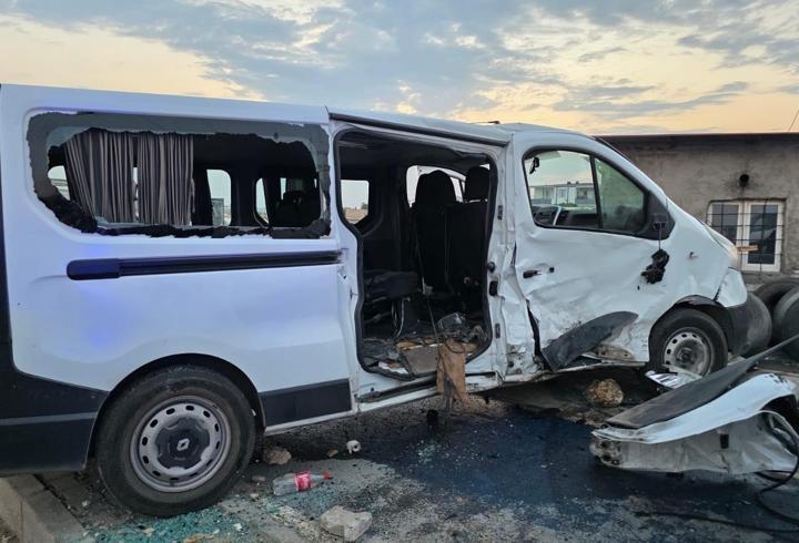 Batman’da 2 minibüs çarpıştı: 9 yaralı