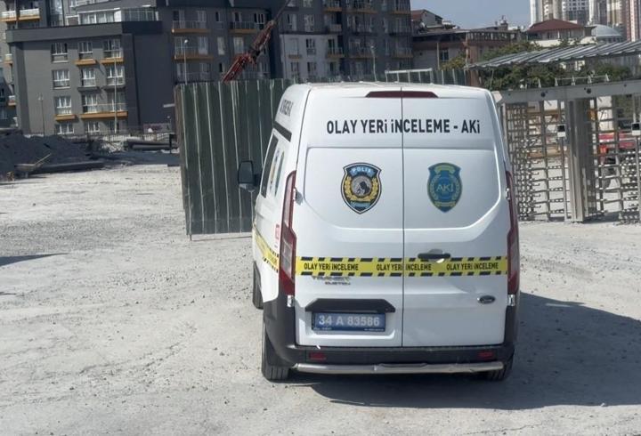 Esenyurt'ta inşaattan düşen işçi ağır yaralandı
