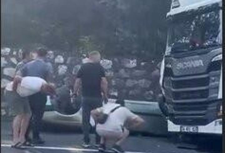 Fındık yüklü TIR’ın çarptığı otomobilin sürücüsü öldü