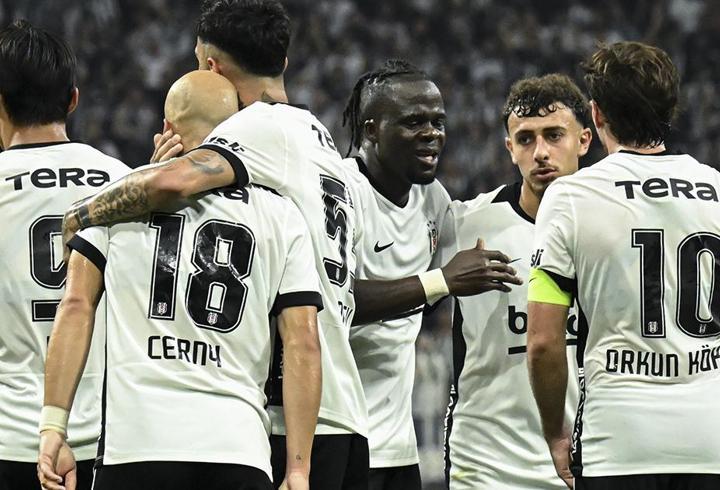 Beşiktaş 1-0 Hradec Kralove Maç Özeti | Kartal, play-off’a kanat çırptı
