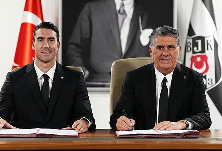 Dusan Vlahovic, imza töreninde Beşiktaş taraftarıyla buluşuyor
