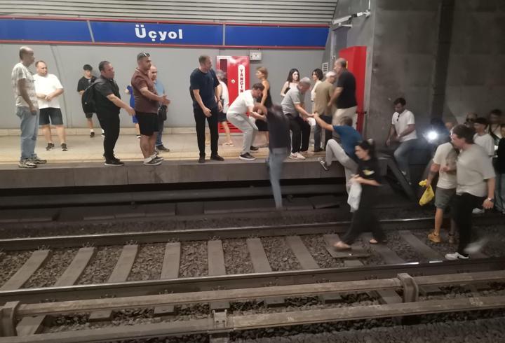 İzmir’de metro seferleri normale döndü