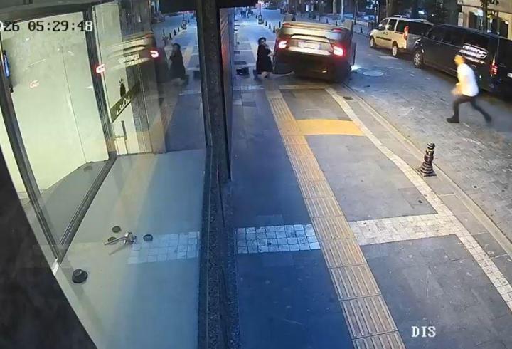 Otomobilin takla attığı kaza kamerada
