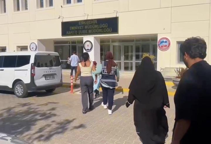 Eskişehir merkezli 19 ilde modem dolandırıcılığı operasyonu; 90 gözaltı