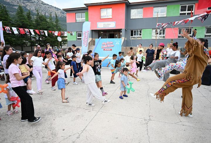 ‘Köy Bizim Şenlik Bizim’ etkinliği sürüyor