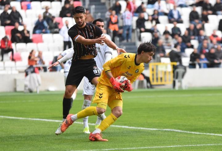 Altay'da kaleci Ulaş'ın forması garanti