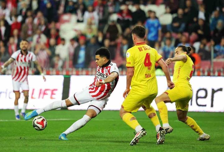 Göztepe, zorlu Samsunspor deplasmanıyla lige başlayacak