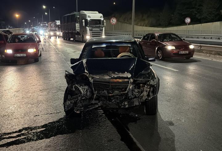 Eskişehir'de hafif ticari aracın otomobile çarptığı kazada 1 kişi yaralandı