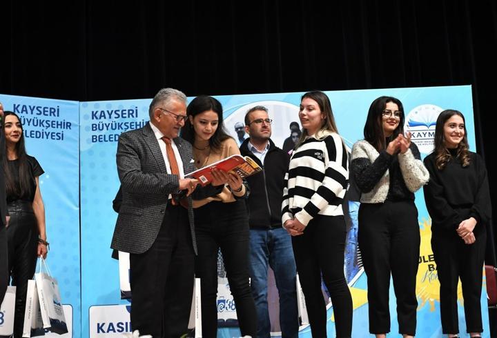 Başkan Büyükkılıç’tan Kayseri’yi tercih eden gençlere tebrik