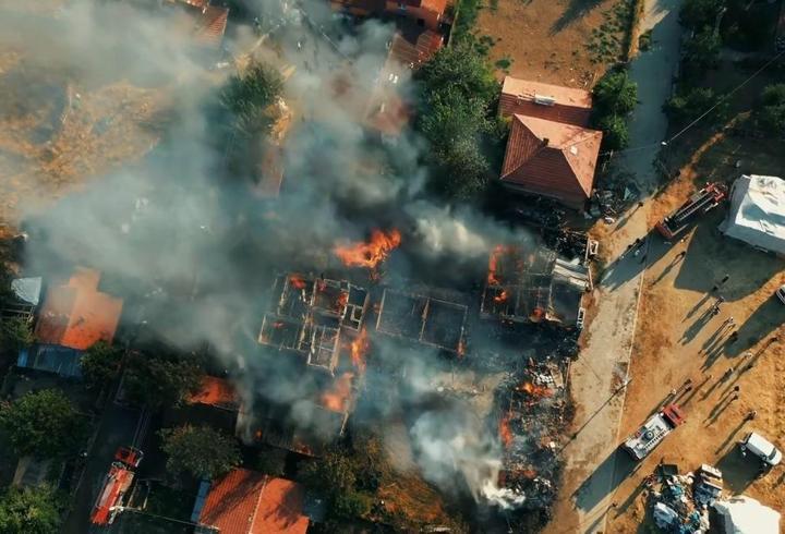 Çankırı’da çıkan yangında 2 ev, 2 ahır ve 1 samanlık küle döndü