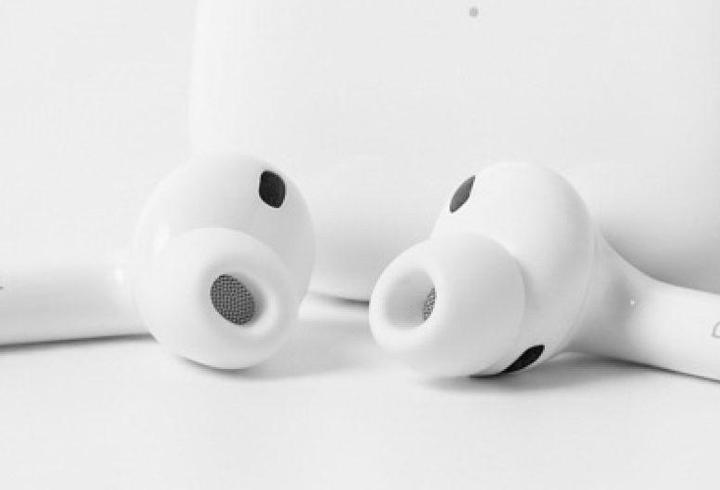 Kameralı ve Yapay Zekalı AirPods