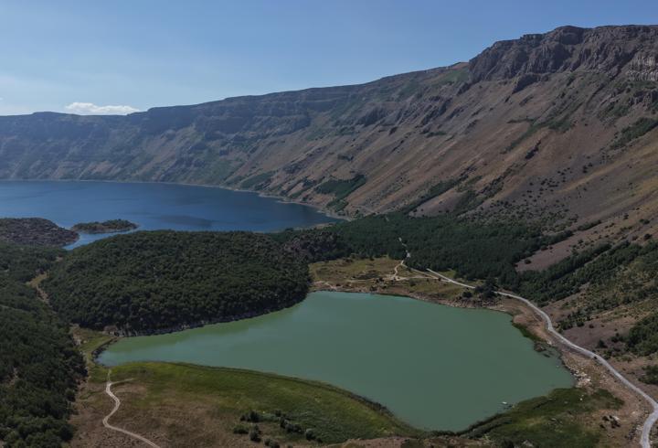 Vali Karakaya: Nemrut Kalderası'nda koruma-kullanma dengesi içinde daha nitelikli hizmet sunacağız