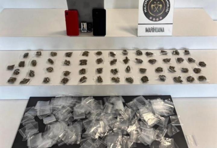 Maltepe’de evinin penceresinden uyuşturucu satan şüpheli tutuklandı