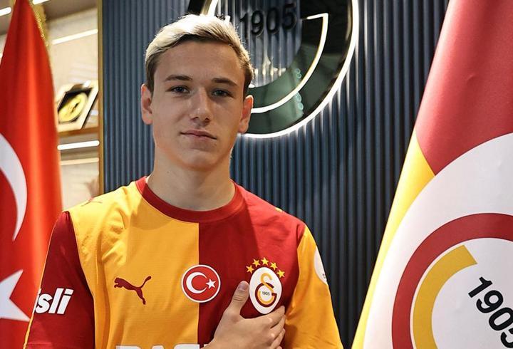 TRANSFER | Aleksei Batrakov, resmen Galatasaray’da
