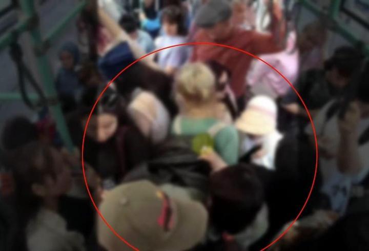İstanbul'da toplu taşımada turistlere yankesicilik yapam 20 şüpheli yakalandı