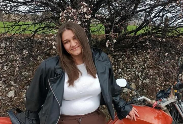 Otomobille çarpışan motosikletin sürücüsü Nehir, hayatını kaybetti