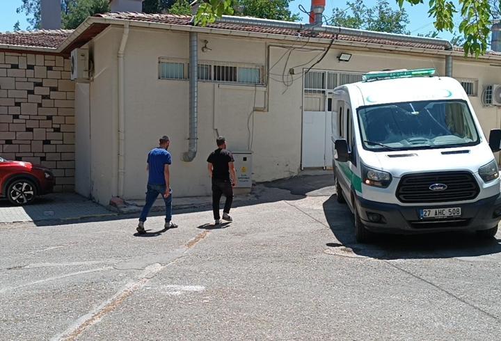 Gaziantep’te otomobiller çarpıştı: 3 ölü, 3 yaralı