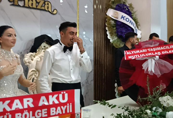 Damada düğünde altın yerine araç lastiği hediye etti