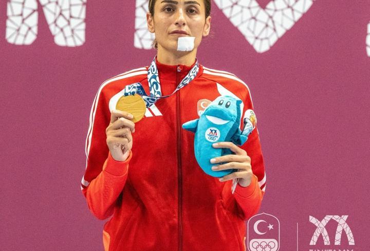 Bursalı sporcu Hatice Kübra, Akdeniz Oyunları’nda altın madalya kazandı