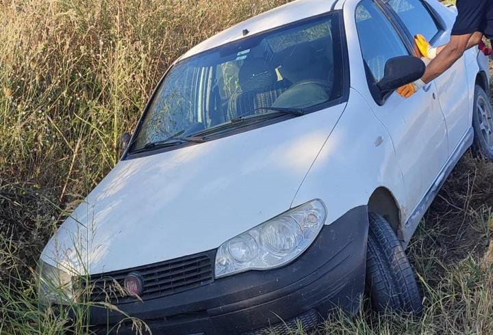 Kaza yaptığı otomobilini bırakıp gitti