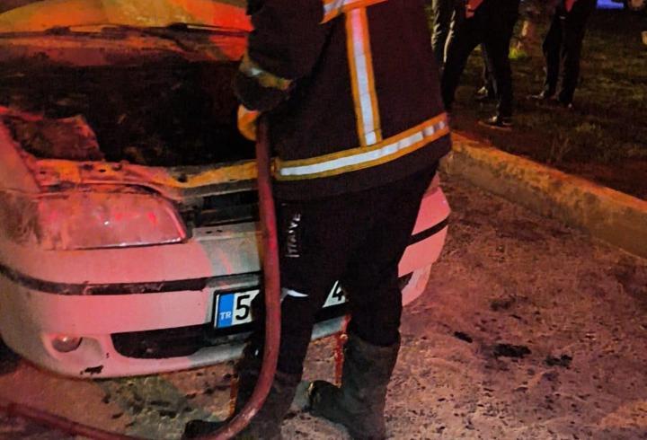 Nevşehir'de seyir halindeki otomobil yandı