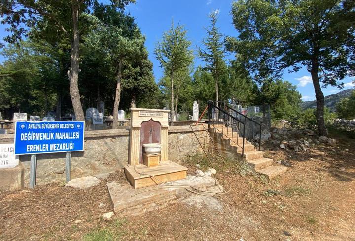 Büyükşehir’den Akseki mezarlıklarında kapsamlı çalışma