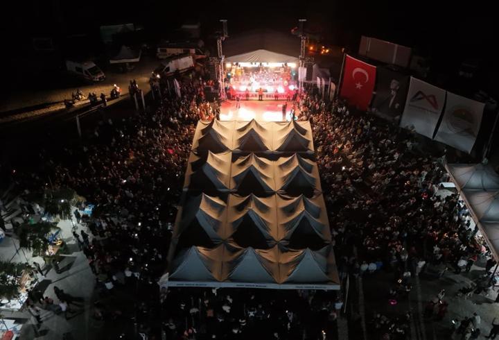 Toroslar Belediyesi’nin ‘Kardeş Göçerler Yörük Etkinliği’ büyük ilgi gördü