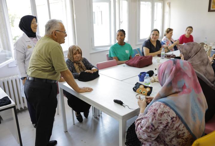 Başkan Büyükkılıç, KAYMEK Göznuru’nda kursiyerlerle buluştu
