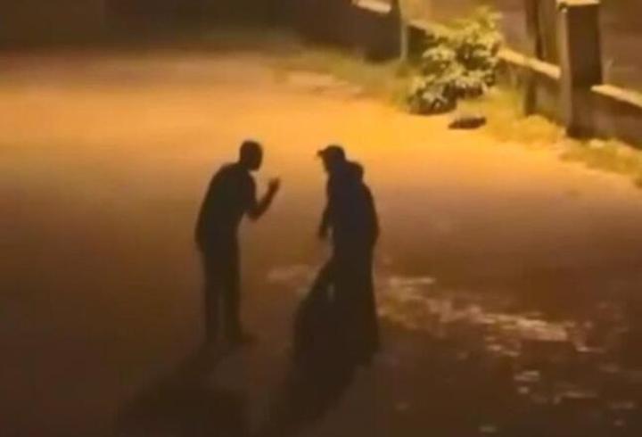 Başakşehir'de yolda silahlı saldırıya uğrayan Eyüphan ağır yaralandı; arkadaşları başında bekledi