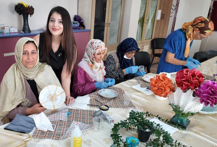 Akdeniz’de kadınlar sanatla buluşmaya devam ediyor