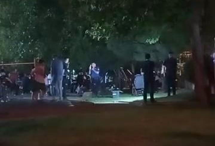 Sultangazi’de bebeğiyle parka çıkan kadın pusette silah buldu