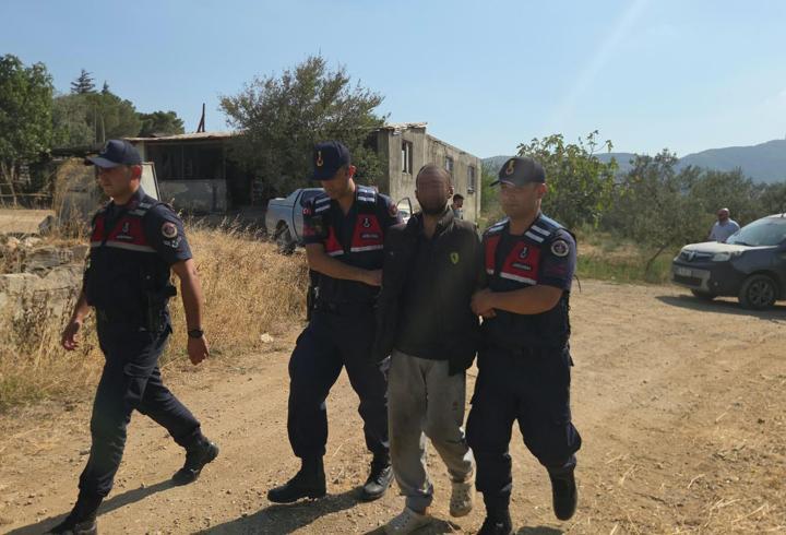 Çalıntı hafif ticari araçla kaçan sürücü zeytinlikte yakalandı