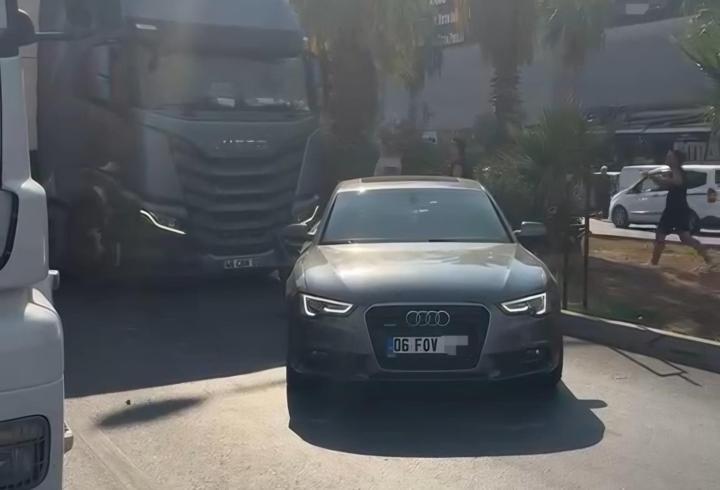 Tartıştığı sürücünün otomobiline TIR ile çarptı