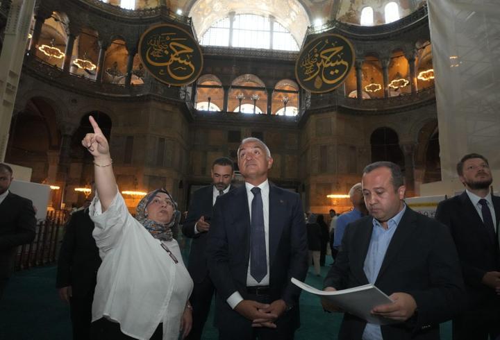Bakan Ersoy: Emanete gözümüz gibi bakacak, gelecek nesillerimize ulaştıracağız