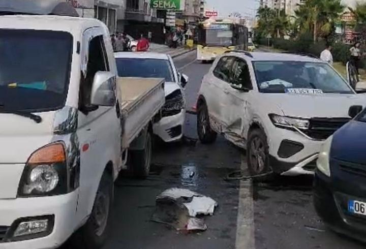 Mersin’de zincirleme kaza: 3 yaralı