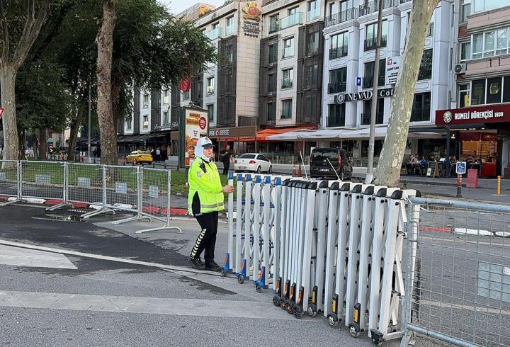 İstanbul'da 30 Ağustos Zafer Bayramı nedeniyle Vatan Caddesi trafiğe kapatıldı