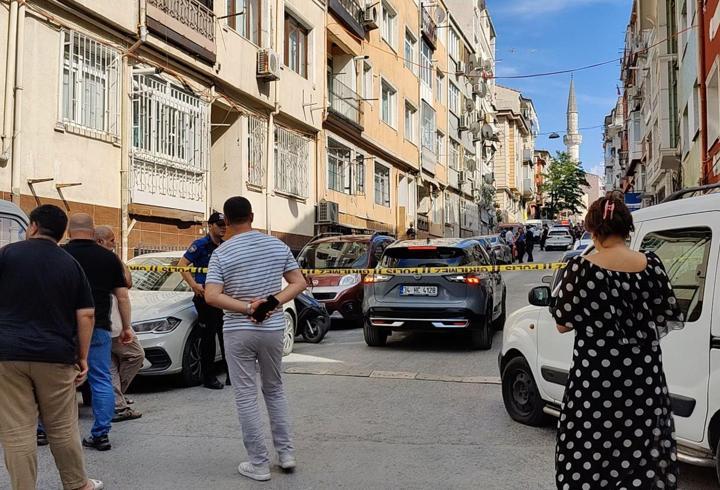 Fatih'te eşini ve kızını silahla öldüren koca intihar etti