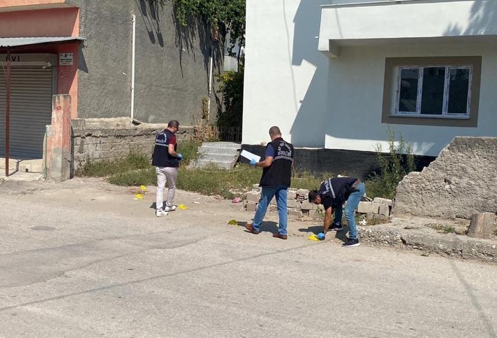 Boşanma aşamasındaki eşi ile baldızını tabancayla ağır yaraladı
