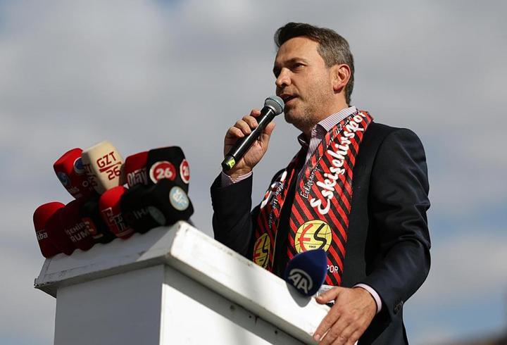 Enerji ve Tabii Kaynaklar Bakanı Bayraktar Eskişehir’de: Büyük ve Güçlü Türkiye Yolunda Çalışmaya Devam Edeceğiz