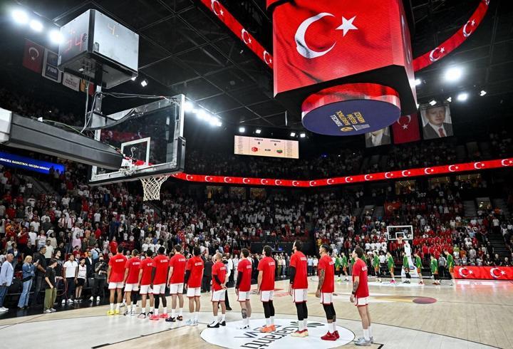 12 Dev Adam, 8'de 8 peşinde