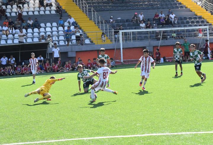 Yunusemre'de 30 Ağustos Zafer Bayramı futbol turnuvası sona erdi