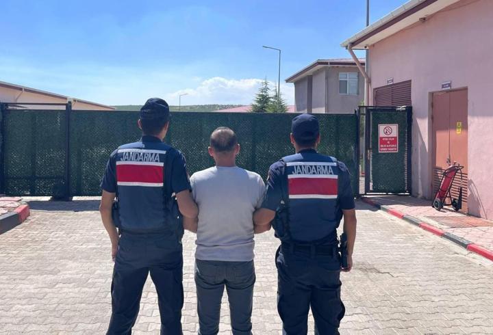 Jandarma aranan 24 kişiyi yakaladı