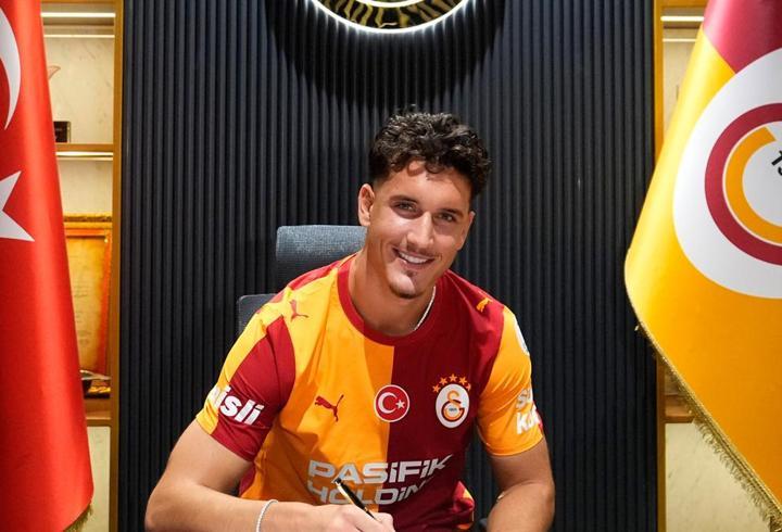 Galatasaray'a imza atan Deniz Gül: Bugün çocukluk hayalim gerçekleşti