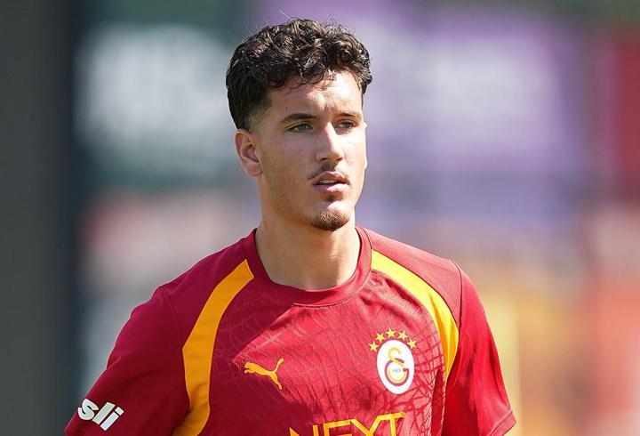 Deniz Gül, Galatasaray'daki ilk antrenmanına çıktı