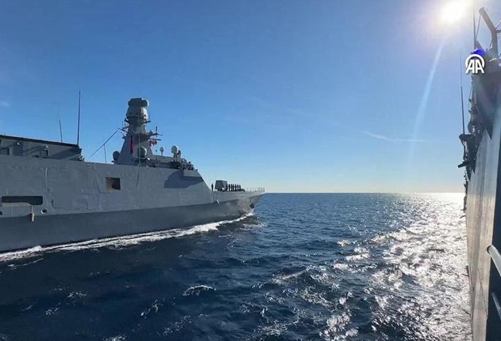 Atina'da NAVTEX paniği: Gemiyi izlediler
