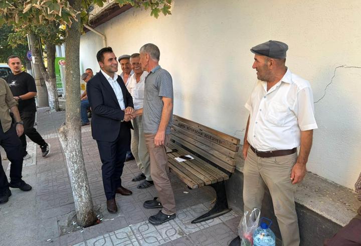 Lalapaşa Kaymakamı Çolak esnaf ve vatandaşlarla bir araya geldi
