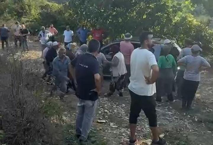 Devrilen traktörün altında kalarak yaşamını yitirdi