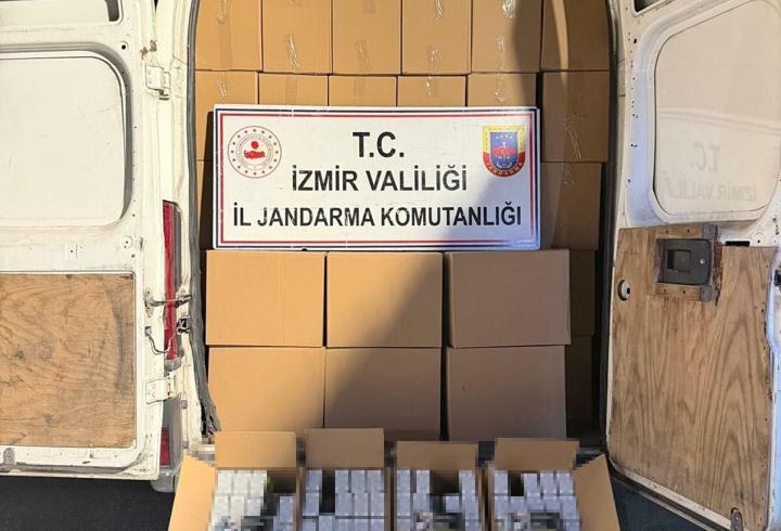 Minibüste 2,6 milyon bandrolsüz boş makaron ele geçirildi