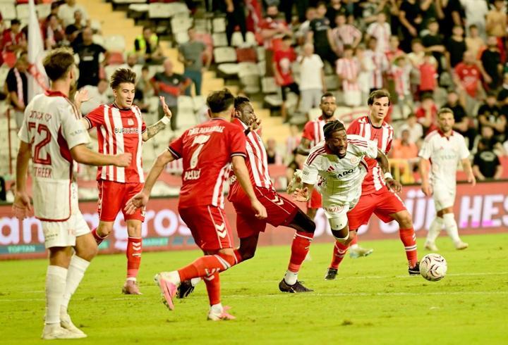 Sivasspor, 6 maç sonra galibiyetle tanıştı