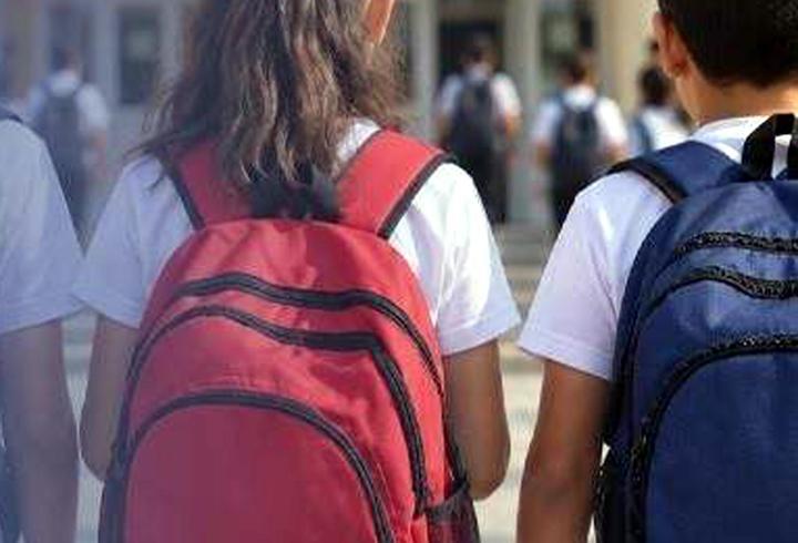 Tekirdağ Büyükşehir Belediyesi'nden öğrencilere okul çantası ve kırtasiye desteği